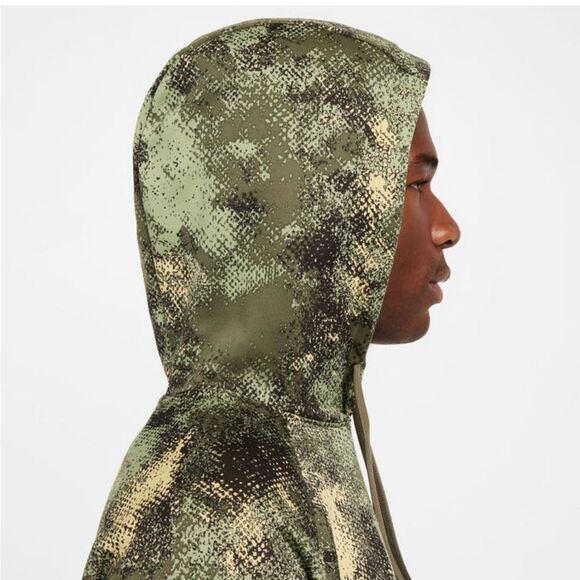 Nike Camouflage Therma Fit Hoodie in Green and Yellow - Picture 5 of 8
